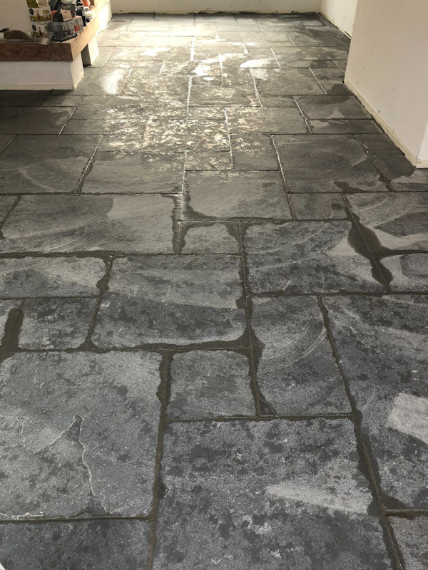 rénovation intérieure nouveaux carreaux de sol